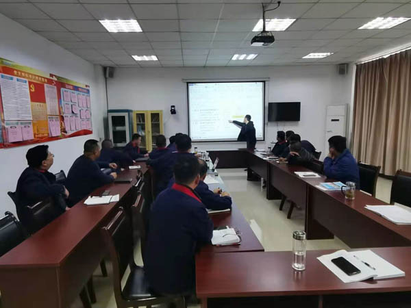 安裝公司組織學(xué)習(xí)《關(guān)于加強(qiáng)工會(huì)勞動(dòng)保護(hù)工作的意見(jiàn)》 安裝公司組織學(xué)習(xí)《關(guān)于加強(qiáng)工會(huì)勞動(dòng)保護(hù)工作的意見(jiàn)》