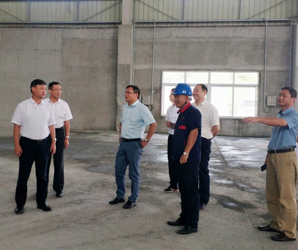 集團公司黨委委員、股份公司黨委書記、總經(jīng)理蔣培進到矸石項目部調研 