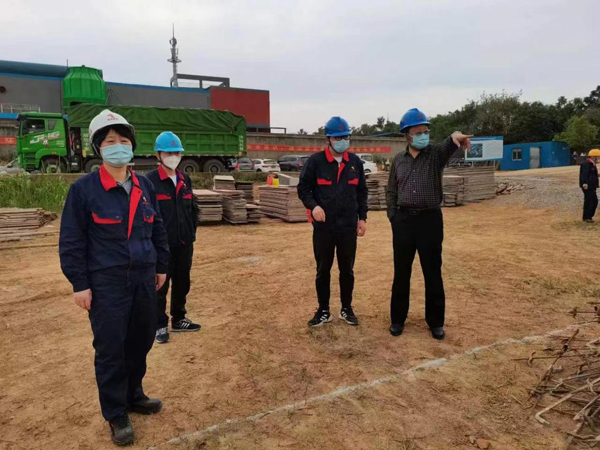 公司總經(jīng)理檢查指導公司產(chǎn)業(yè)升級基地項目建設工作 公司總經(jīng)理檢查指導公司產(chǎn)業(yè)升級基地項目建設工作